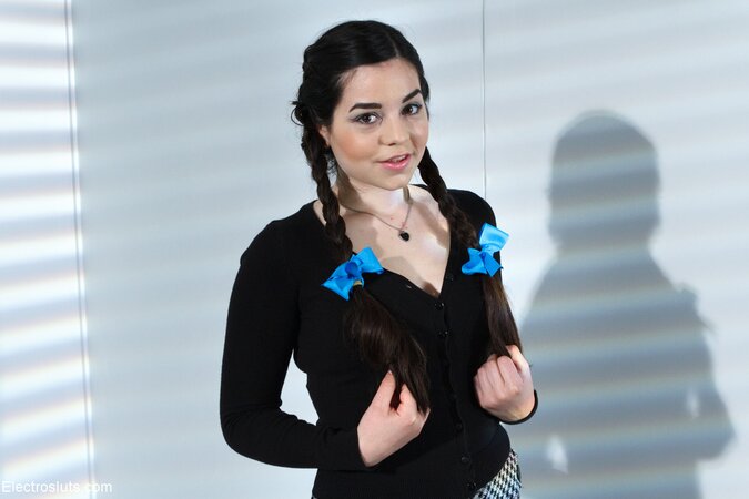 One fortunate teen gets ruined by Bobbi Starr the horny hoe