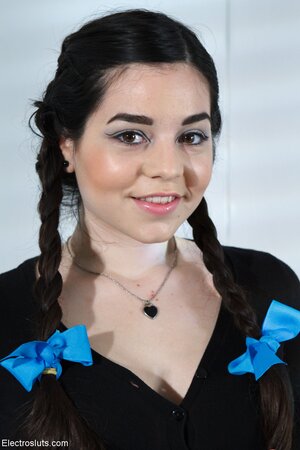 One fortunate teen gets ruined by Bobbi Starr the horny hoe