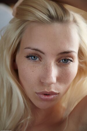 Then she takes pleasure in the greatest tease of her fucking life