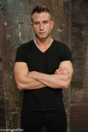 Good looking women are about to do some dirty stuff in HQ