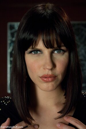 Bobbi Starr has a perfect black pussy to play around with