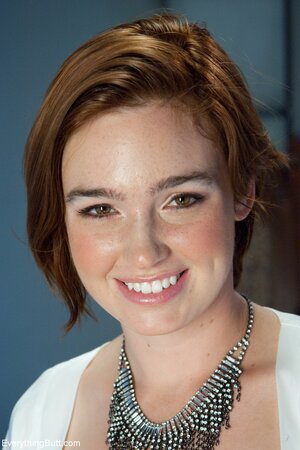 Jodi Taylor once again steals the show in a really hot gallery