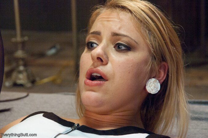 Isis Love accepts a real fist up her tight little asshole