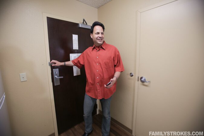 Judy Jolie is going to show her tight holes prior to sex