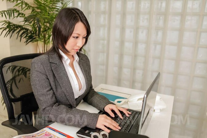 Yuuna Hoshisaki enjoying every second of this special meeting