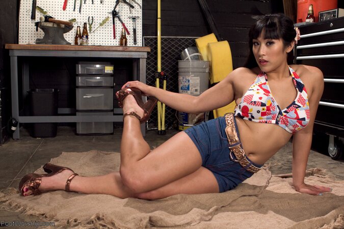 Firm and seductive Mia Li showing her amazing Asian feet