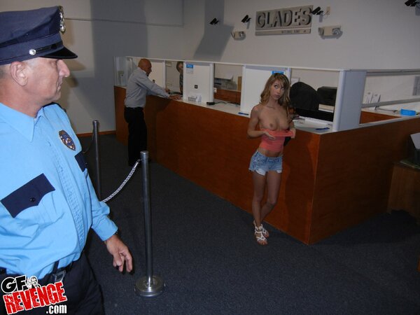 GF looks cute AF while giving him a handjob on the road