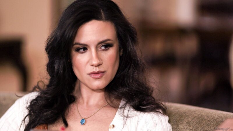 Threesome love scene showing hot ladies who want real orgasms