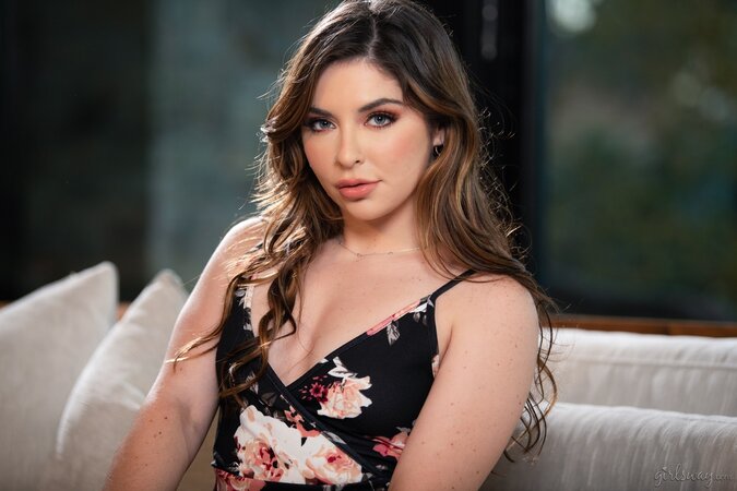 Chanell Heart and the other girls are all into hardcore lez sex