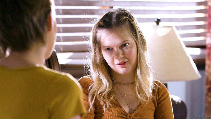 Alicia Williams is all about pleasure and orgasms in high quality