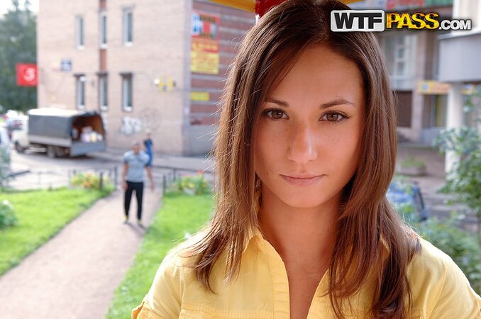 Joana is deadass the hottest seductress out there so you love her