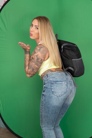 Her bubble buns look incredible and she looks ready for BBC