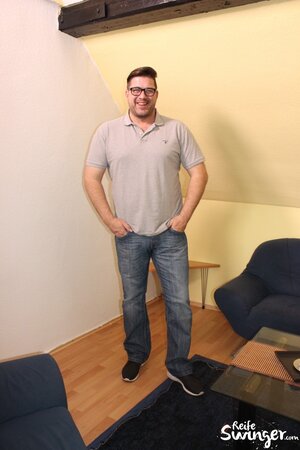 Big boobs brunette finds a way to bounce on his hard cock