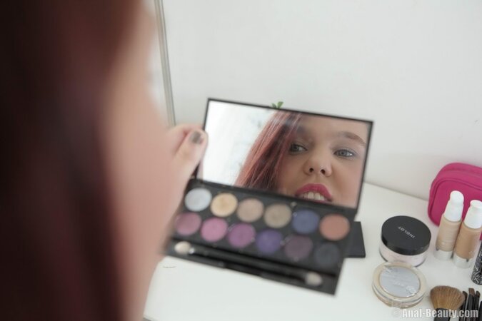 Sabrina Rose shares a romantic kiss with her boyfriend before anal sex