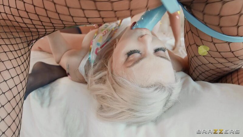 Bella Rolland and Haley Spades use toys for mutual pleasure