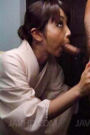 Japanese woman Marica Hase enjoys a POV handjob cumshot scene