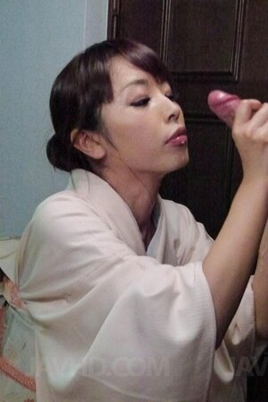 Japanese woman Marica Hase enjoys a POV handjob cumshot scene