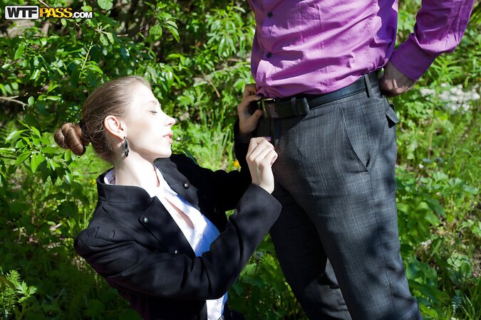 Stefany gets a cumshot in her mouth while wearing stockings in the woods