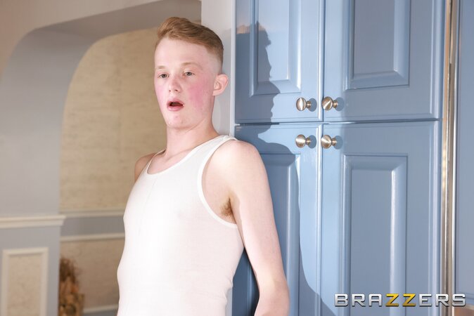 Isis Love takes Jimmy Michaels' cum in her mouth after sex