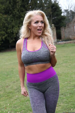 Rebecca Jane Smyth gets fucked hard by Jordi in the shower