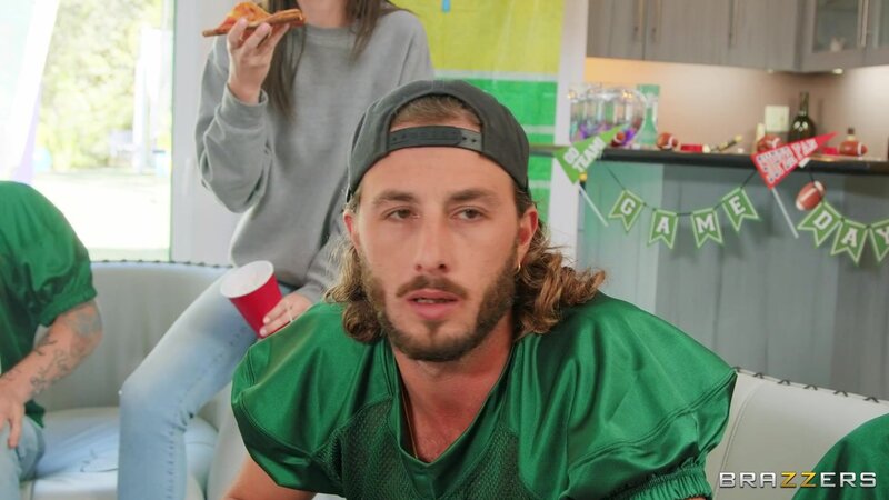 London River's pussy and mouth fucked in the kitchen by Lucas Frost