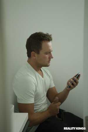 Tia Cyrus and Vina Sky enjoy an old-young encounter