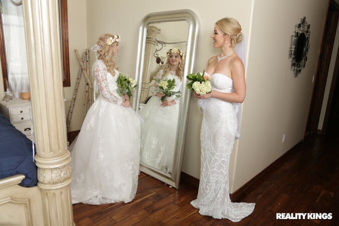 Lexi Lore and Kit Mercer get intimate with scissoring and pussy licking