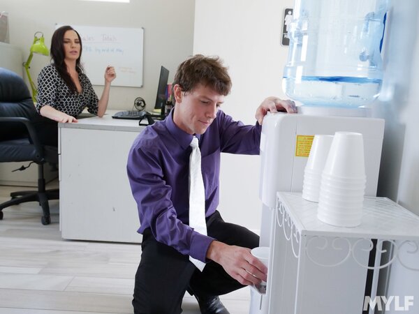 Ariella Ferrera, Dana DeArmond, and Rion King star as secretary and intern roleplay