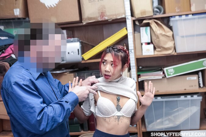 Jack Vegas takes Kimberly Chi and Christy Love in a doggystyle