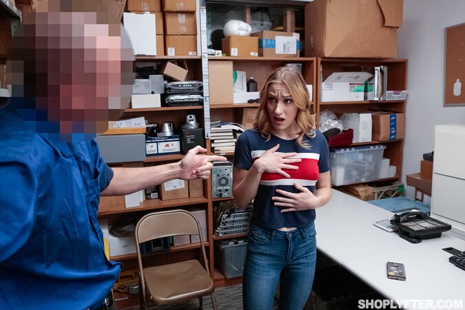 Wrex Oliver gives Kasey Miller a hard fuck