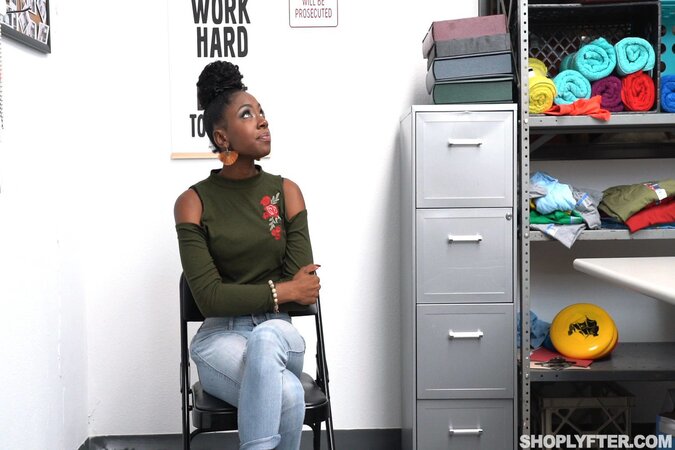 Amari Anne gets fucked by Jack Vegas as punishment for shoplifting