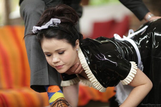 Yhivi blows a big dick and gets fucked on the table in latex