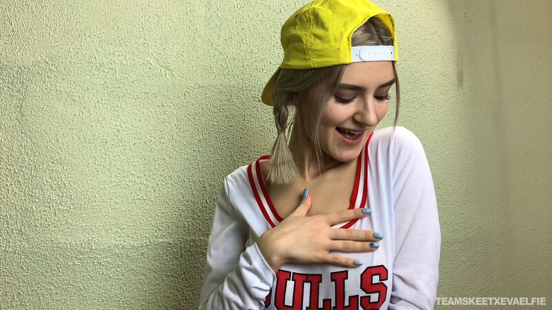 Eva Elfie licks a lollipop and a dick while exposing her big tits to Adam Ocelot