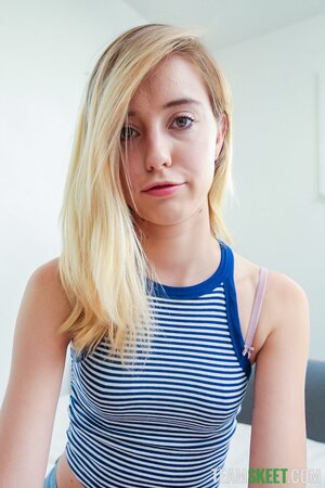 Haley Reed enjoys Dylan Snow big dick while spreading her legs wide