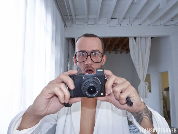 Chris Strokes penetrates Dillion Harper and cums on her face