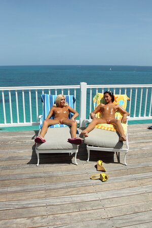 Amateur Kacey Jordan enjoys lesbian sex with Tanner Mayes