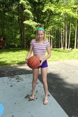 Odette Delacroix loves playing with sex toys after the basketball