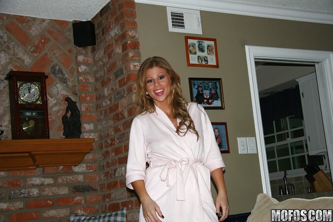 Irresistible busty mom throws off her morning gown to take foamy bath