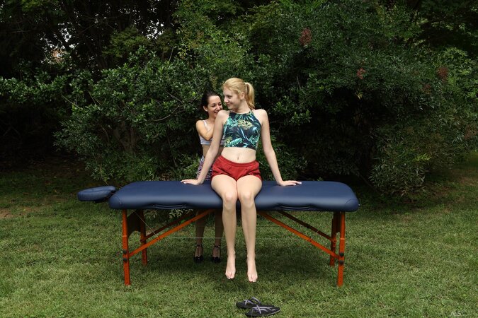 Masseuse Freya Von Doom is using a sex toy on the fit blonde