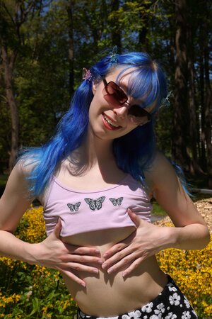 Aubrey Ansel shows off her shaved pussy in ALS Scan pics