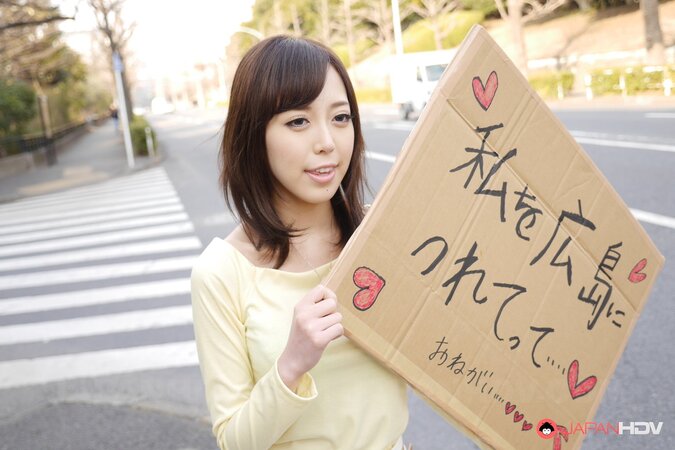 Shiori Yamate reveals her hot breasts and sucks a cock in a car