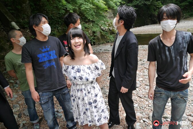 Japanese babe Tsuna Kimura gets jizz in her mouth by a few men