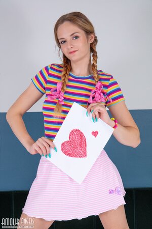 Pigtailed babe Siana looks like your next por crush in these pics