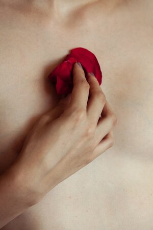 Shirley Tate reveals her tiny tits and shaved pussy