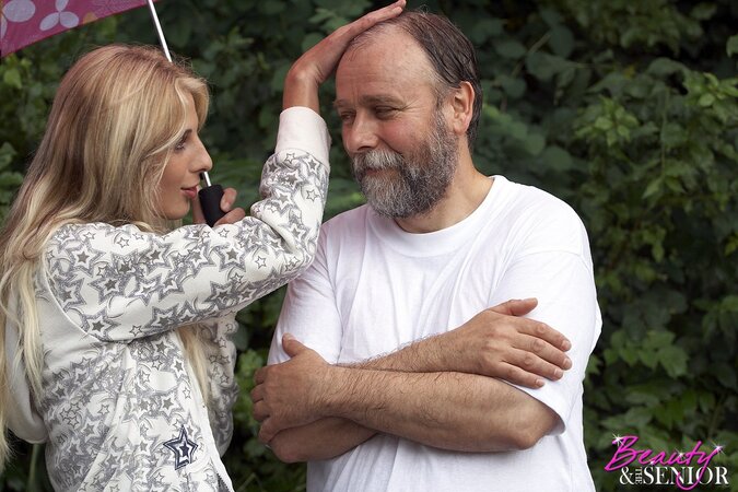 Sexy blonde teen Mia Hilton gets fucked by an old man after drying him off