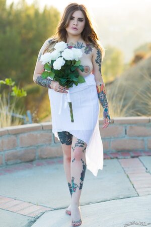 Bride with amazing curves and lots of ink slowly gets naked