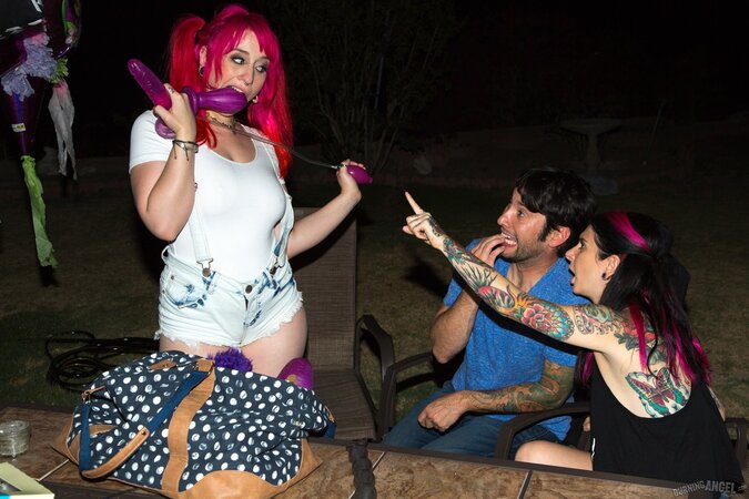 Proxy Paige takes a fat rod deep in her tight ass with Joanna Angel and Tommy Pistol