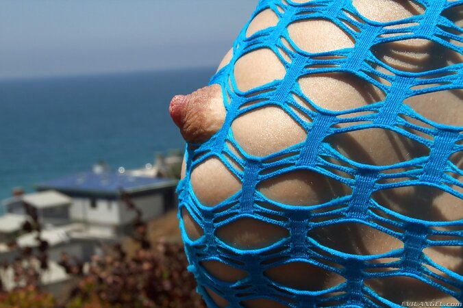 Anikka Albrite showing off her amazing ass on the balcony