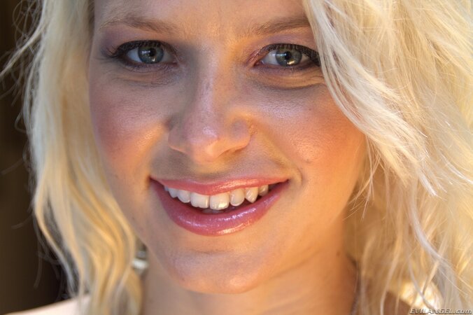 Asshole of blonde bitch Anikka Albrite desires a hard cock with John Stagliano