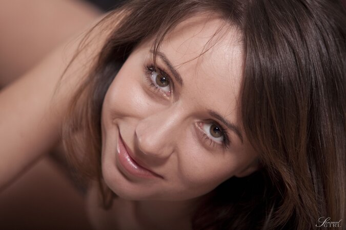 Cutie with natural boobs and a skinny body soh wing off herself